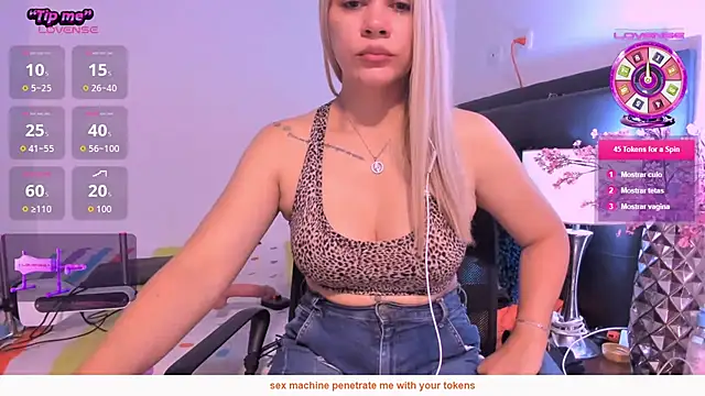 Snapshot of daniela_beauty chatting on May 15, 2026, 1:40 pm daniela beauty online show from May 15, 2026, 1:40 pm