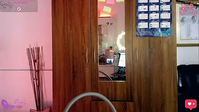 LauGrayJ online show from February 6, 2026, 1:58 pm