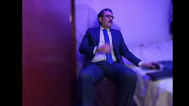 BushBator online show from December 16, 2025, 7:13 am