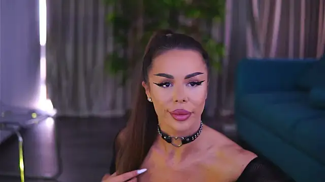 MissKiarra online show from March 9, 2025, 8:51 am