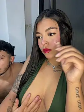 Dulce-diosa online show from February 9, 2026, 11:42 pm