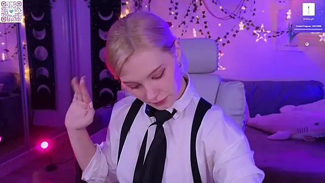 Moonlight Mia online show from April 4, 2026, 9:12 pm