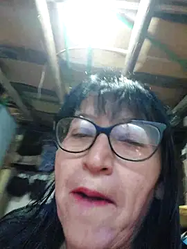 Snapshot of clarita_01 chatting on October 15, 2025, 11:54 am clarita 01 online show from October 15, 2025, 11:54 am