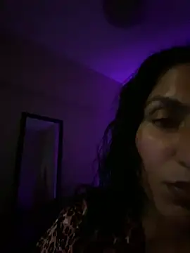 Indianbutter11 online show from December 28, 2024, 7:22 pm