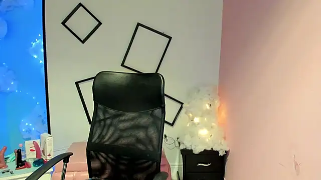 Snapshot of Emmily_Walker chatting on September 26, 2025, 3:10 am Emmily Walker online show from September 26, 2025, 3:10 am