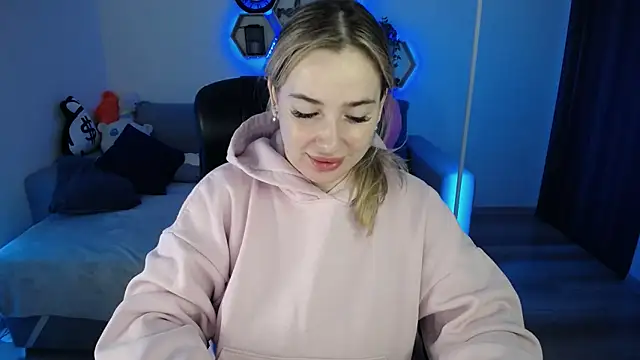 SabrinViolet online show from November 9, 2025, 9:07 am