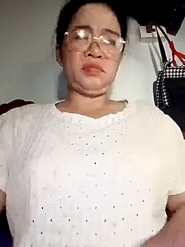 Snapshot of Sexy-asslove90 chatting on September 28, 2025, 6:41 am Sexy-asslove90 online show from September 28, 2025, 6:41 am