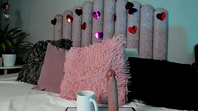 SusanBenett online show from March 15, 2025, 1:30 am