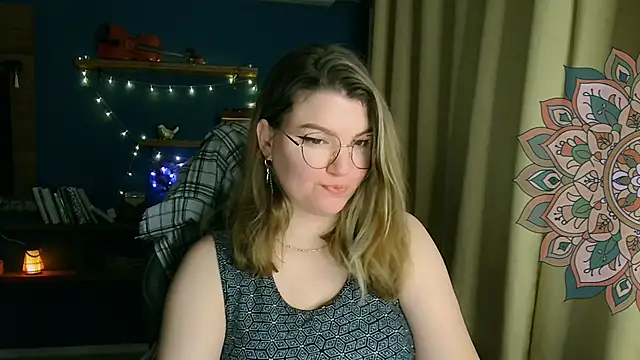 VioletteWay online show from November 16, 2025, 5:18 pm