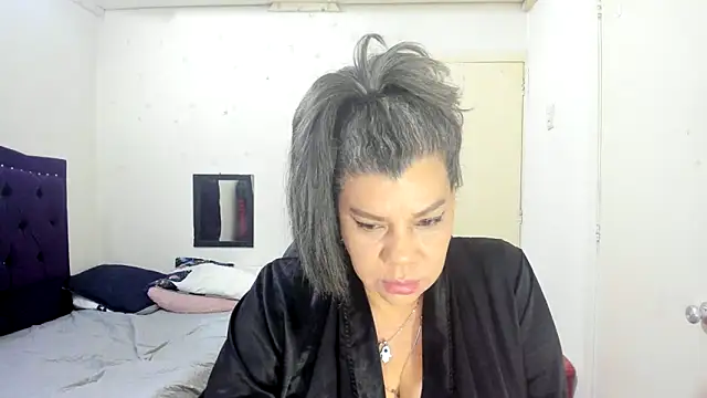 vikyadams online show from February 6, 2026, 6:29 am