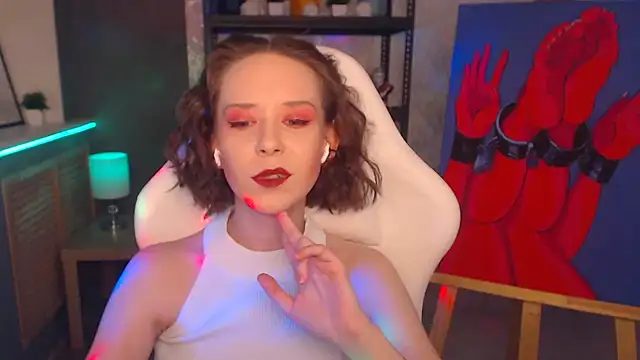 FascinatingEyess online show from December 11, 2024, 6:42 pm