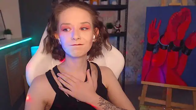 FascinatingEyess online show from January 6, 2025, 5:59 pm