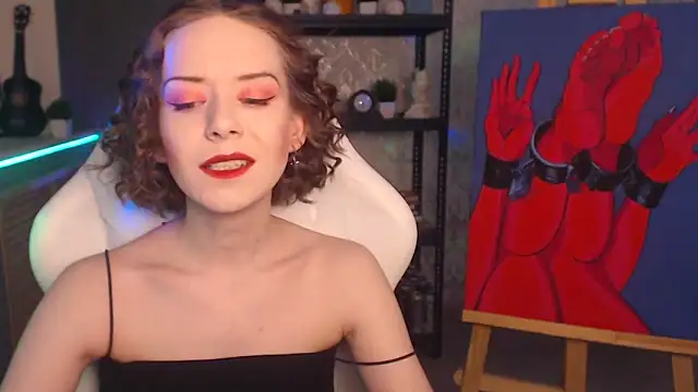 FascinatingEyess online show from October 11, 2025, 7:45 pm