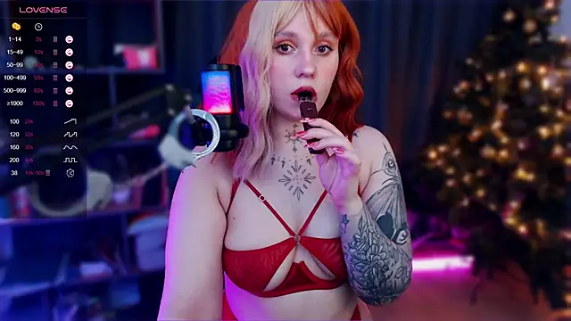 Snapshot of The_Full_Red_Moon chatting on December 29, 2024, 11:40 am The Full Red Moon online show from December 29, 2024, 11:40 am