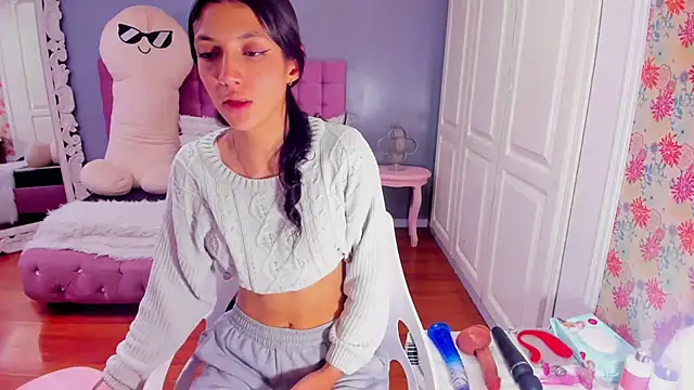 Iris Stone  online show from January 10, 2025, 5:24 pm