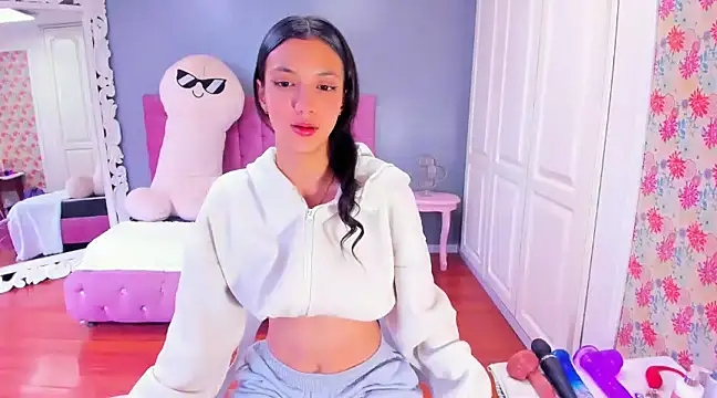 Iris Stone  online show from January 17, 2025, 1:35 pm