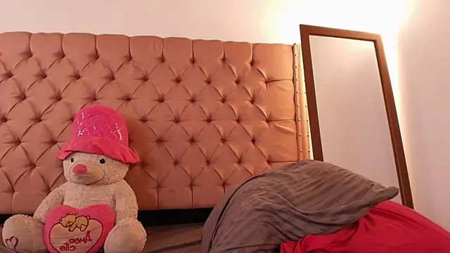 Snapshot of xanna_sweet chatting on December 12, 2024, 11:47 pm xanna sweet online show from December 12, 2024, 11:47 pm