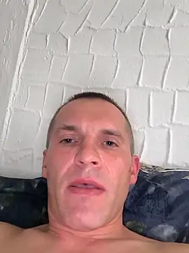 Snapshot of AttractiveSilk5 chatting on October 5, 2025, 3:32 pm AttractiveSilk5 online show from October 5, 2025, 3:32 pm