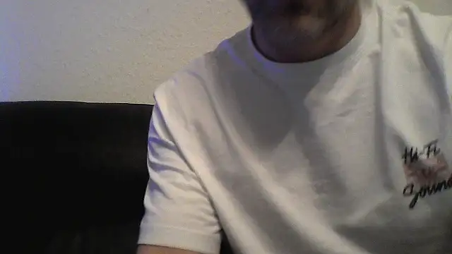 Snapshot of AttractiveSilk5 chatting on February 8, 2026, 9:29 pm AttractiveSilk5 online show from February 8, 2026, 9:29 pm