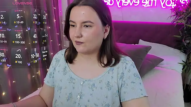 FeralPeach online show from January 18, 2026, 5:22 am