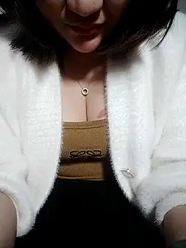 Snapshot of Rose_DiDi chatting on February 13, 2025, 1:40 am Rose DiDi online show from February 13, 2025, 1:40 am