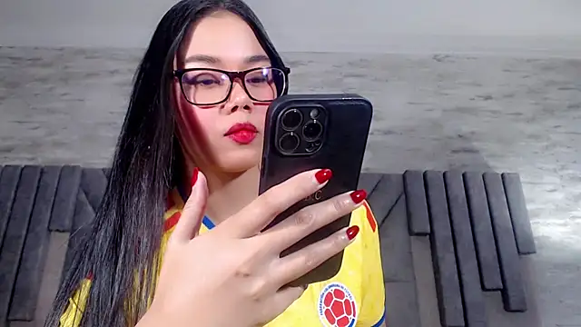 Snapshot of JasmineMoore chatting on June 23, 2026, 10:08 pm JasmineMoore online show from June 23, 2026, 10:08 pm