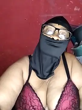 Snapshot of naughtygrannyXXX chatting on December 19, 2024, 10:53 pm naughtygrannyXXX online show from December 19, 2024, 10:53 pm