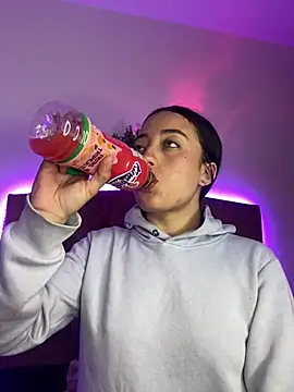 Ady 18 online show from March 7, 2025, 1:09 am