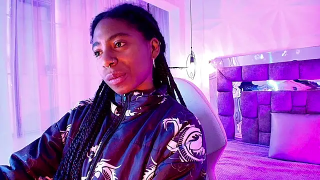 Snapshot of Queen_perla_ chatting on July 15, 2026, 1:38 pm Queen perla online show from July 15, 2026, 1:38 pm