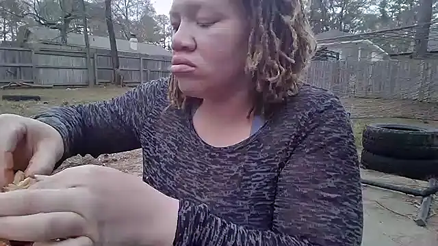 Milfshakecafe online show from January 5, 2025, 3:23 pm