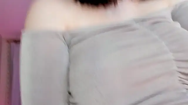 Snapshot of Vanessa_Verona chatting on November 29, 2025, 4:59 am Vanessa Verona online show from November 29, 2025, 4:59 am