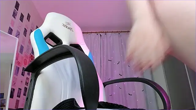 Snapshot of Vanessa_Verona chatting on February 9, 2026, 5:22 am Vanessa Verona online show from February 9, 2026, 5:22 am