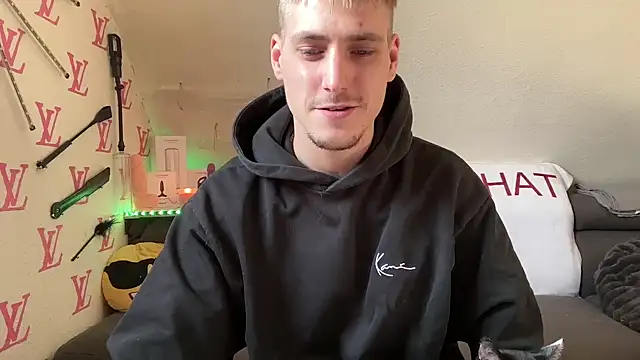 Snapshot of Cookieboy88 chatting on February 18, 2026, 1:51 pm Cookieboy88 online show from February 18, 2026, 1:51 pm