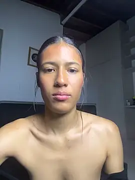 Snapshot of Valentinabaker chatting on July 5, 2026, 10:39 pm Valentinabaker online show from July 5, 2026, 10:39 pm
