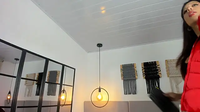 Snapshot of Sweet_camille chatting on February 15, 2026, 11:08 am Sweet camille online show from February 15, 2026, 11:08 am