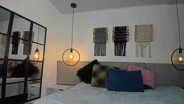 Snapshot of Sweet_camille chatting on February 21, 2026, 2:23 am Sweet camille online show from February 21, 2026, 2:23 am