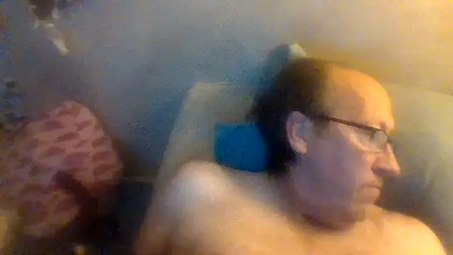 Snapshot of hornyrich69 chatting on December 19, 2024, 7:07 am hornyrich69 online show from December 19, 2024, 7:07 am