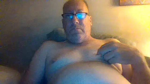 Snapshot of hornyrich69 chatting on March 7, 2025, 9:51 am hornyrich69 online show from March 7, 2025, 9:51 am