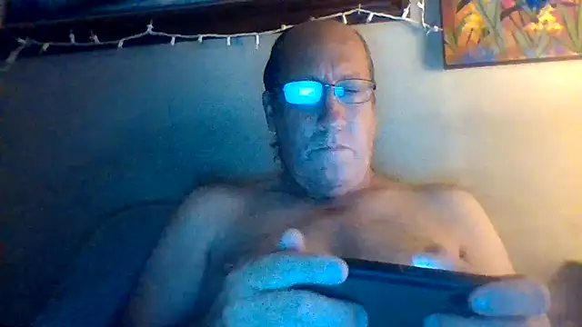 Snapshot of hornyrich69 chatting on September 18, 2025, 3:30 am hornyrich69 online show from September 18, 2025, 3:30 am