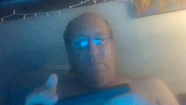 Snapshot of hornyrich69 chatting on October 12, 2025, 4:33 am hornyrich69 online show from October 12, 2025, 4:33 am