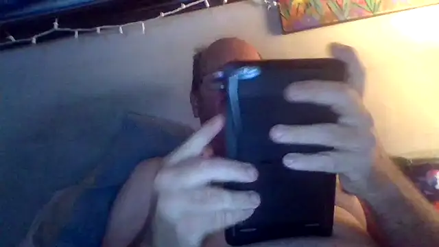 Snapshot of hornyrich69 chatting on January 11, 2026, 3:22 am hornyrich69 online show from January 11, 2026, 3:22 am