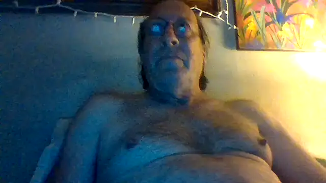 Snapshot of hornyrich69 chatting on July 7, 2026, 3:53 am hornyrich69 online show from July 7, 2026, 3:53 am