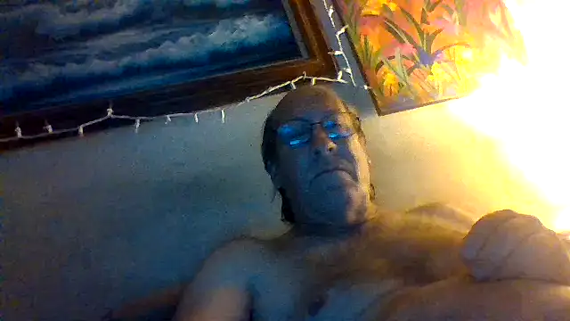 Snapshot of hornyrich69 chatting on July 28, 2026, 5:58 am hornyrich69 online show from July 28, 2026, 5:58 am