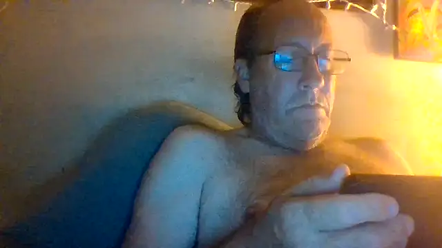 Snapshot of hornyrich69 chatting on July 30, 2026, 5:28 am hornyrich69 online show from July 30, 2026, 5:28 am