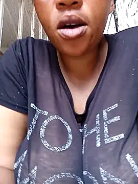 Snapshot of FreakyAngel3X chatting on January 15, 2026, 12:21 pm FreakyAngel3X online show from January 15, 2026, 12:21 pm