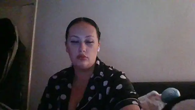 CurvyQueen2023 online show from December 4, 2025, 4:05 pm