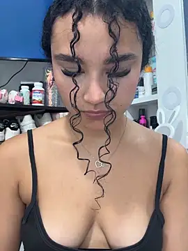 kitty kayo online show from November 10, 2025, 4:22 am