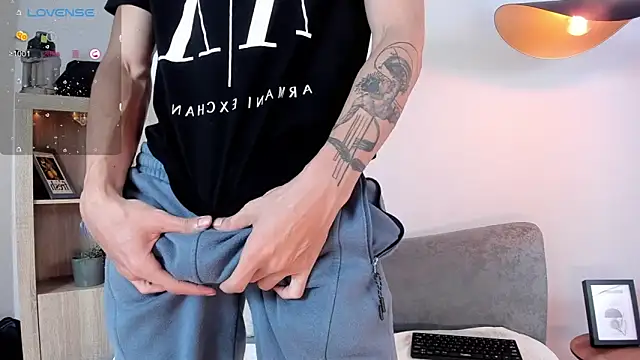 Snapshot of badboy_one_ chatting on October 25, 2025, 10:04 pm badboy one online show from October 25, 2025, 10:04 pm