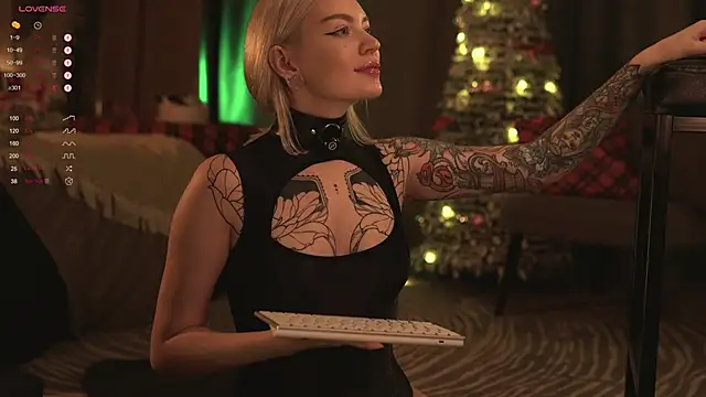 LinaKinky online show from December 30, 2024, 10:43 am