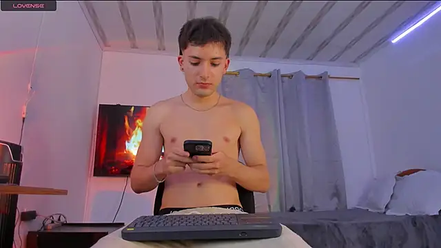 bower and colucci online show from October 6, 2025, 3:04 am